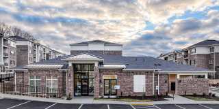 Farragut Junction Apartments Gallery 1