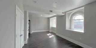 306 W Franklin Gallery 15