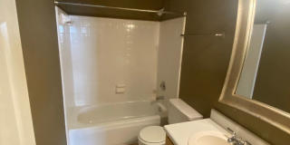 N.W. 2/2 Townhome off Mission Rd. near Fred George Gallery 10