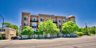 6425 W Touhy Avenue Gallery 1