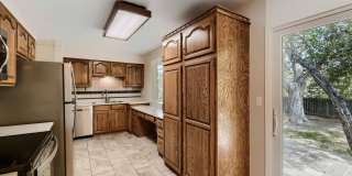 Beautiful 3-Bedroom Home with Large Backyard & Mountain Views Gallery 14