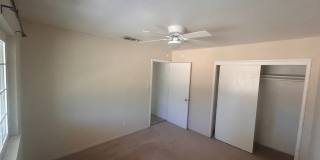 Move in Ready in  Hanford 3 bedroom, 1 bath with large yard! Gallery 10