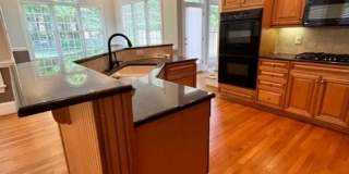 4-bedroom, 3.5-bathroom Single Family Home Gallery 3