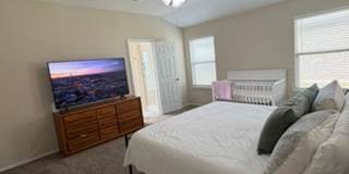 3 bedroom 2 bath open concept Gallery 6