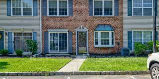 96 Versailles Ct Gallery 1