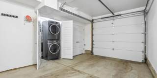 Modern Sunnyside Townhome with Rooftop Deck & Skyline Views Gallery 22