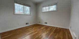 Charming 3-Bed Gem in the Heart of Boulder: Modern Upgrades, Fenced Yard, and Convenient Amenities! Gallery 11