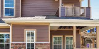 4 Bed 3 Bath Townhome located close to University! Gallery 1