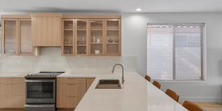 1084 E SUSAN Lane Gallery 1