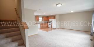 Spacious 2-Bedroom Urbandale Townhome with 2-Car Garage Spacious 2-Bedroom Urbandale Townhome with 2-Car Garage Gallery 5