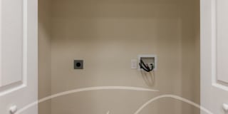 Spacious 2 bedroom duplex with attached garage Gallery 12
