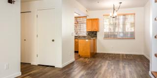 Pinebrook Condo Near Bus Line Gallery 8