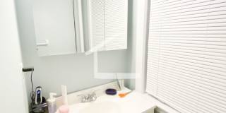 Large 4 bed in Allston Gallery 16