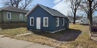 Cozy House with Large Yard Gallery 1