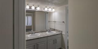 Harvard Square Apartments Gallery 11