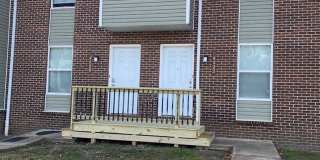 Three Level Condo with Garage Gallery 1