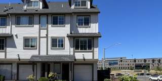 Stunning Corner-Unit Townhome with 4th Bedroom Private Suite in River Terrace, Bonus Room, Pool, Pickleball and More Gallery 1