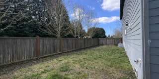 Spacious 4-Bedroom Home with Balcony and Fenced Yard in Marysville Gallery 44