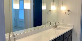 4 Bed 3.5 Bath in Edgefield Home Gallery 23