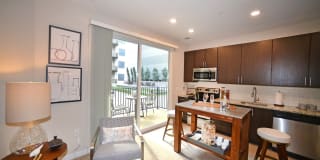 Encore 4505 at Town Center Apartments Gallery 18