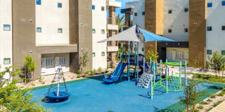 Acero on Roosevelt Gallery 21