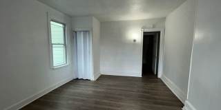 5 beds 2 bath Gallery 13