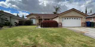 Southwest 3 bedroom with a pool Gallery 1