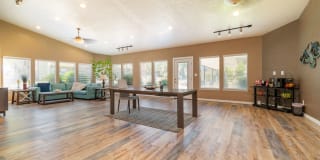 Oak Tree Park Apartments Gallery 17