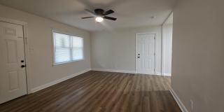 4423 West Drive Gallery 4