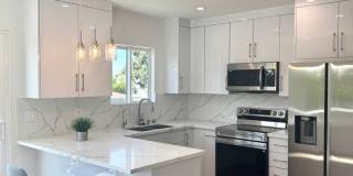Spacious 1000 Sq. Ft. Second-Floor Back ADU in a 2-Story Duplex – Burbank Gallery 1