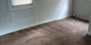 Beautiful 3 Bed / 1 Bath Home with Large Yard! Gallery 7