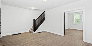 SCORE 50% OFF 1ST MONTH'S RENT IF SIGNED BY JULY 24! Spectacular 3 bedroom home in Carrick available now! Gallery 9