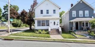 109 Allen St Gallery 1