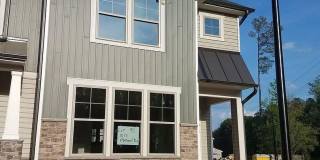 Room in 3 Bedroom Townhome at Metropolitan Dr Gallery 1