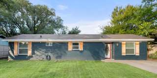 3514 Kings Circle Gallery 1