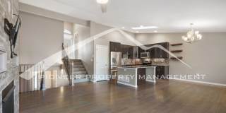 Stylish Townhouse 2bed / 2bath, 2 car garage and AC in Gated Community Near Powers Corridor Gallery 5