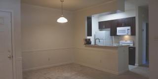 2-Bedrooms Condo in Bentley Place Gallery 4