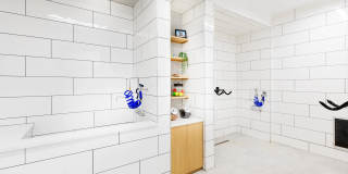 Modera LoHi Gallery 32