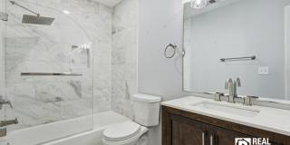East Bridge Town Lofts Living | Prime Location Near Downtown Charleston Gallery 17