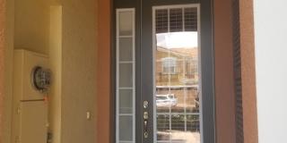 Beautiful 3 bedrooms 2.5 baths townhouse with 1 car garage in Tuscany Place Gallery 4