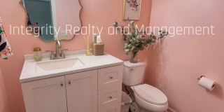 2 Bed/3 Bath, 1510 Sqft - 1818 S Quebec Way Unit B15-7 Gallery 13