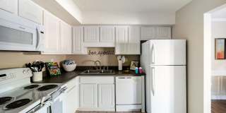 Smoky Crossing Apartment Homes Gallery 26