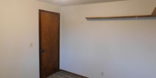 3Bd/2Ba Single Story Home - Available to View! Gallery 8