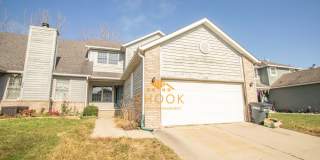 LARGE TOWNHOME - LOTS OF SPACE! Gallery 1