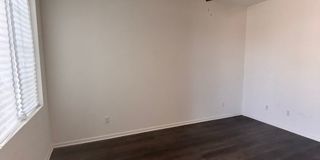 Welcome home to this beautiful Murrieta Town Home! Gallery 19