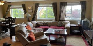 Bright & Spacious Top-Floor Condo in Greenwood! Gallery 3