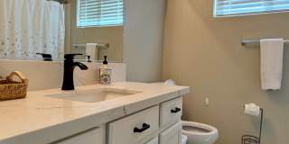 Wonderful 3 bed , 2 bath in Sunnyside Area Gallery 24