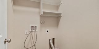731 W Morton Street Gallery 12