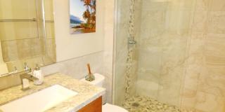 Beach Style 2 bed/2bath Luxury Condo - Finely Furnished - Steps from the Beach - Resort Amenities - Gallery 17