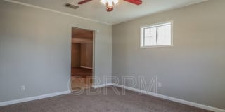 3119 Jarvis Street Gallery 3